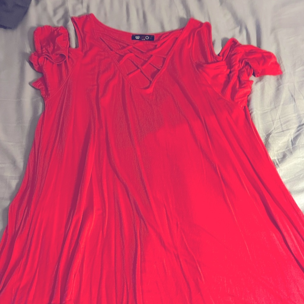 Open shoulder pink dress